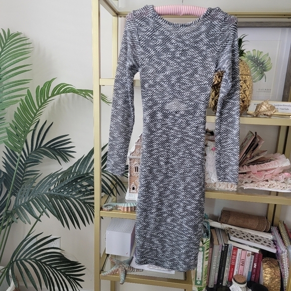 BNWT KLA Black and White Cut Out Midi Dress Women's Size Medium - Picture 4 of 7